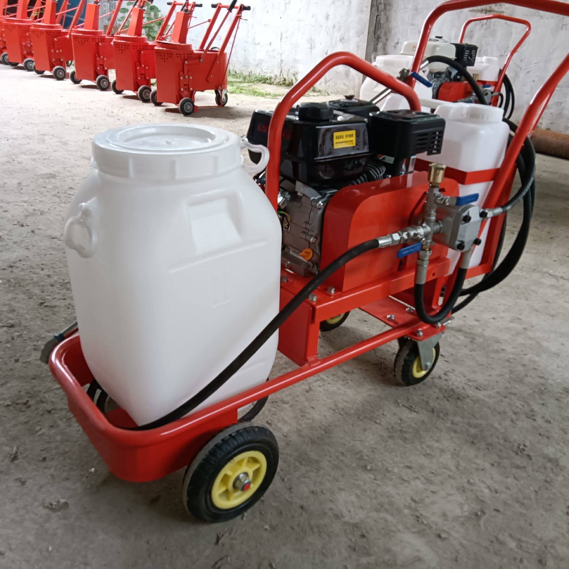 16型乳化沥青撒布机 小型乳化沥青喷洒机 手推式沥青撒布机厂家