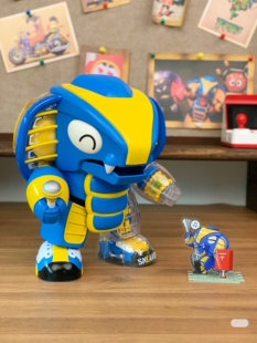 费米正版铁甲小宝呱呱蛙益智拼装积木卡布达机器人男孩子手办玩具