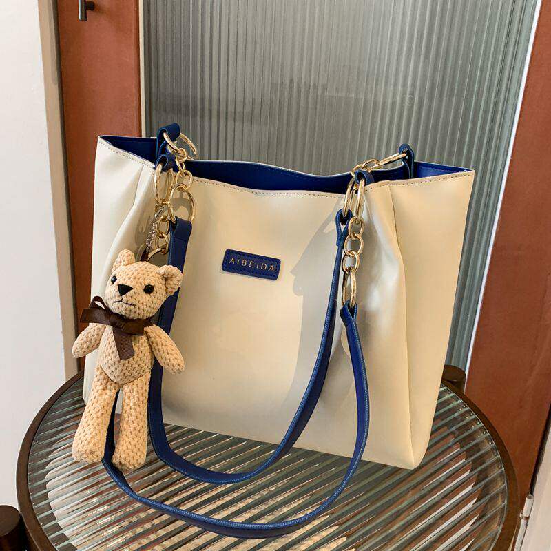 大学生上课通勤包女2026新款潮高级感简约单肩包大容量百节日礼品