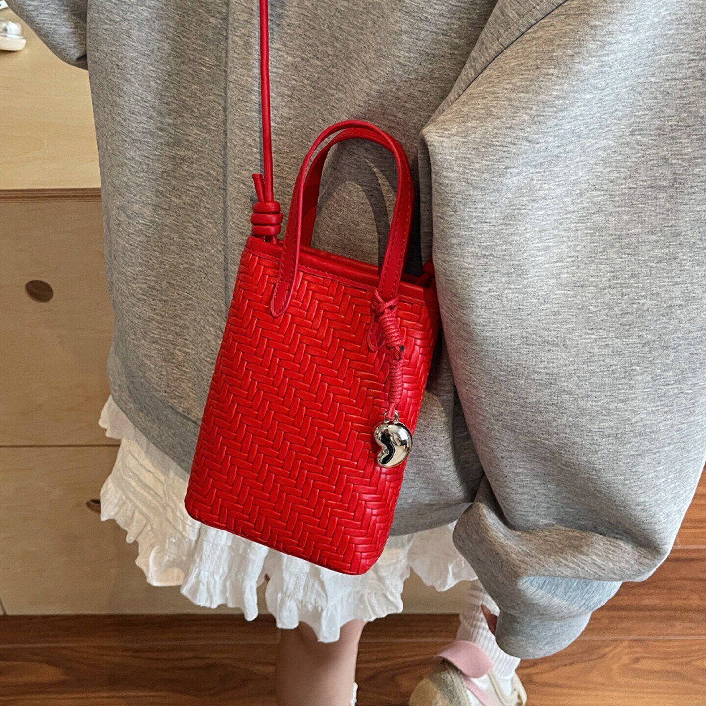 春夏编织手机包迷你小包包女2026新款高级感百搭斜挎包超节日礼品