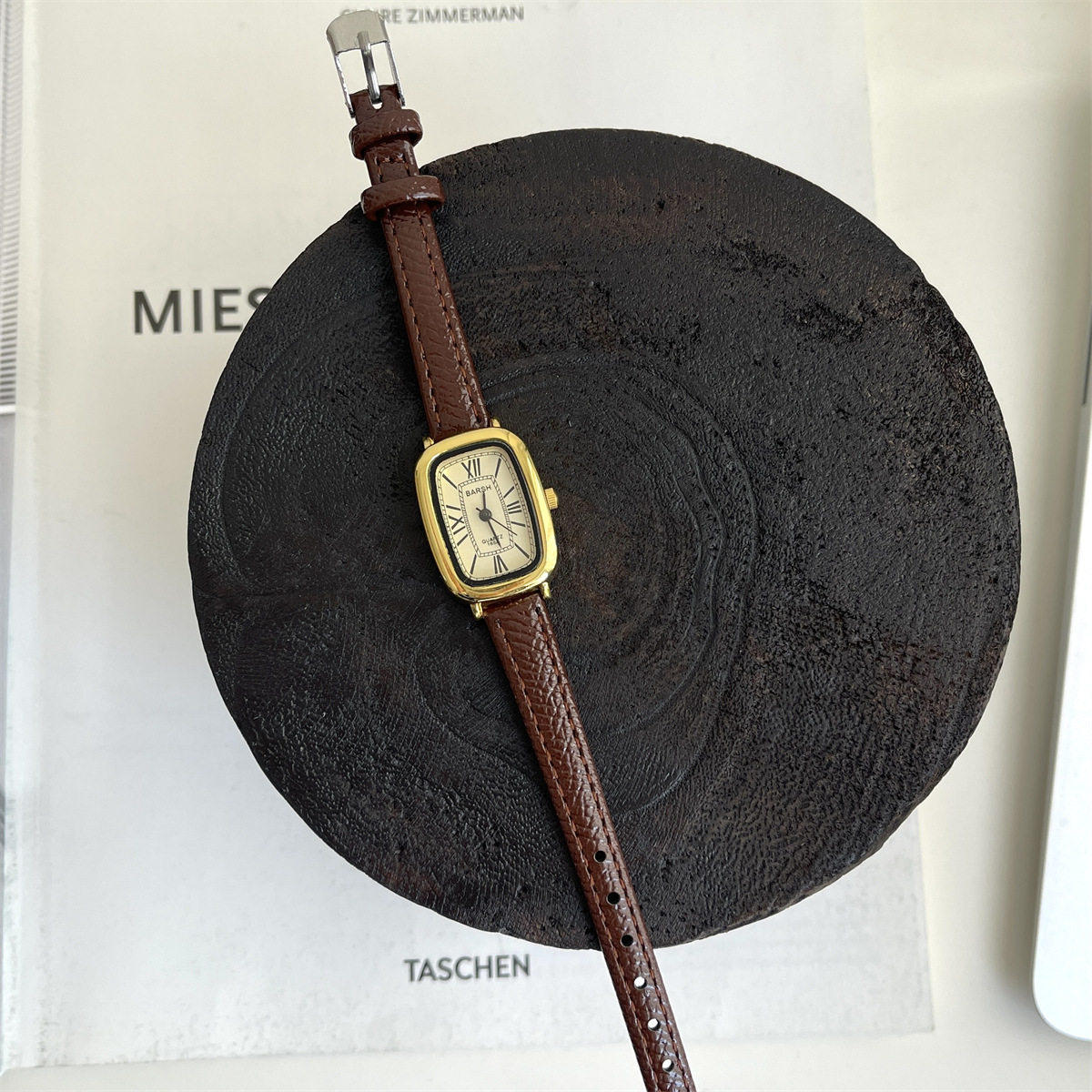 覆古罗马面小金表手表女款学生2026新款轻奢小众公务员考节日礼品