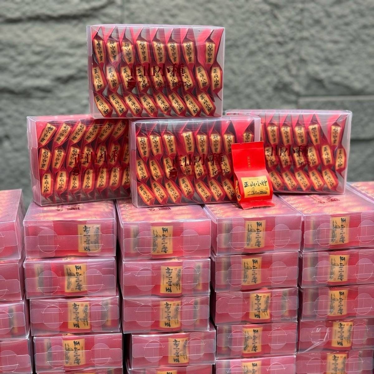 武夷山红茶正山小种金骏眉大红袍安溪铁乌龙茶pvc盒包装