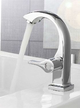 Chrome Single Handle Bathroom Basin Faucets Deck Mounted