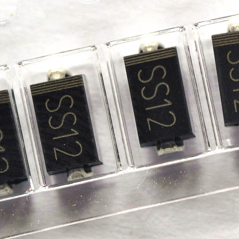 100pcs 1N5817 SS12 SMA SMD 1A 20V Sctky Diode