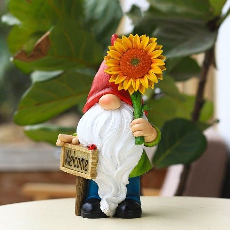 Solar Garden Statue Sculpture Funny Resin Gnome Garden