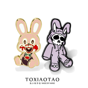 睡衣骷髅兔子金属徽章胸针个性创意小众设计感卡通恐怖别针配饰品