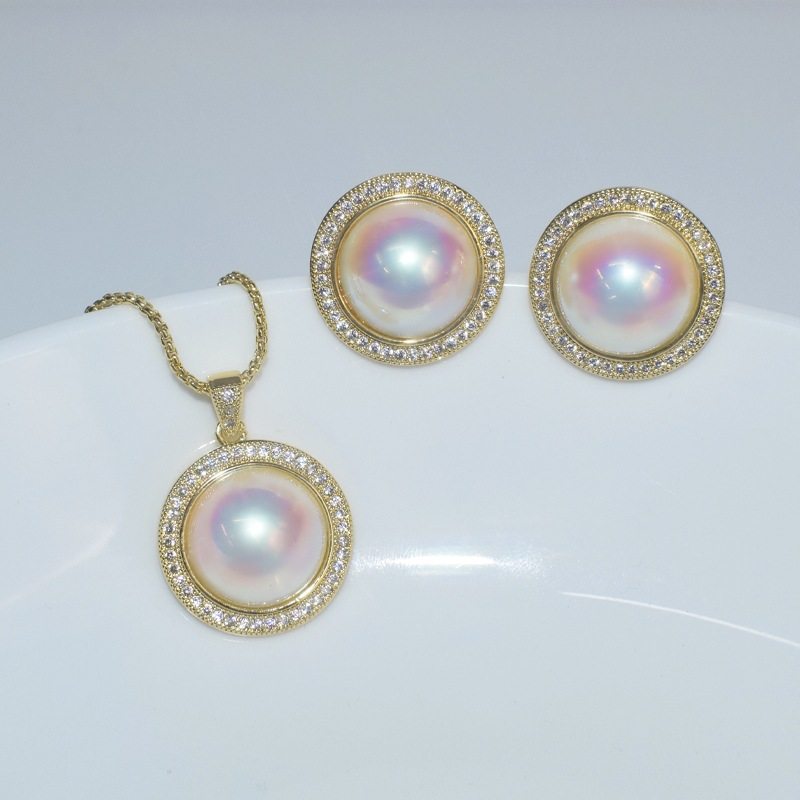 马贝珍珠吊坠耳钉套装女法式复古轻奢小众高级感锁骨链送妈妈礼物