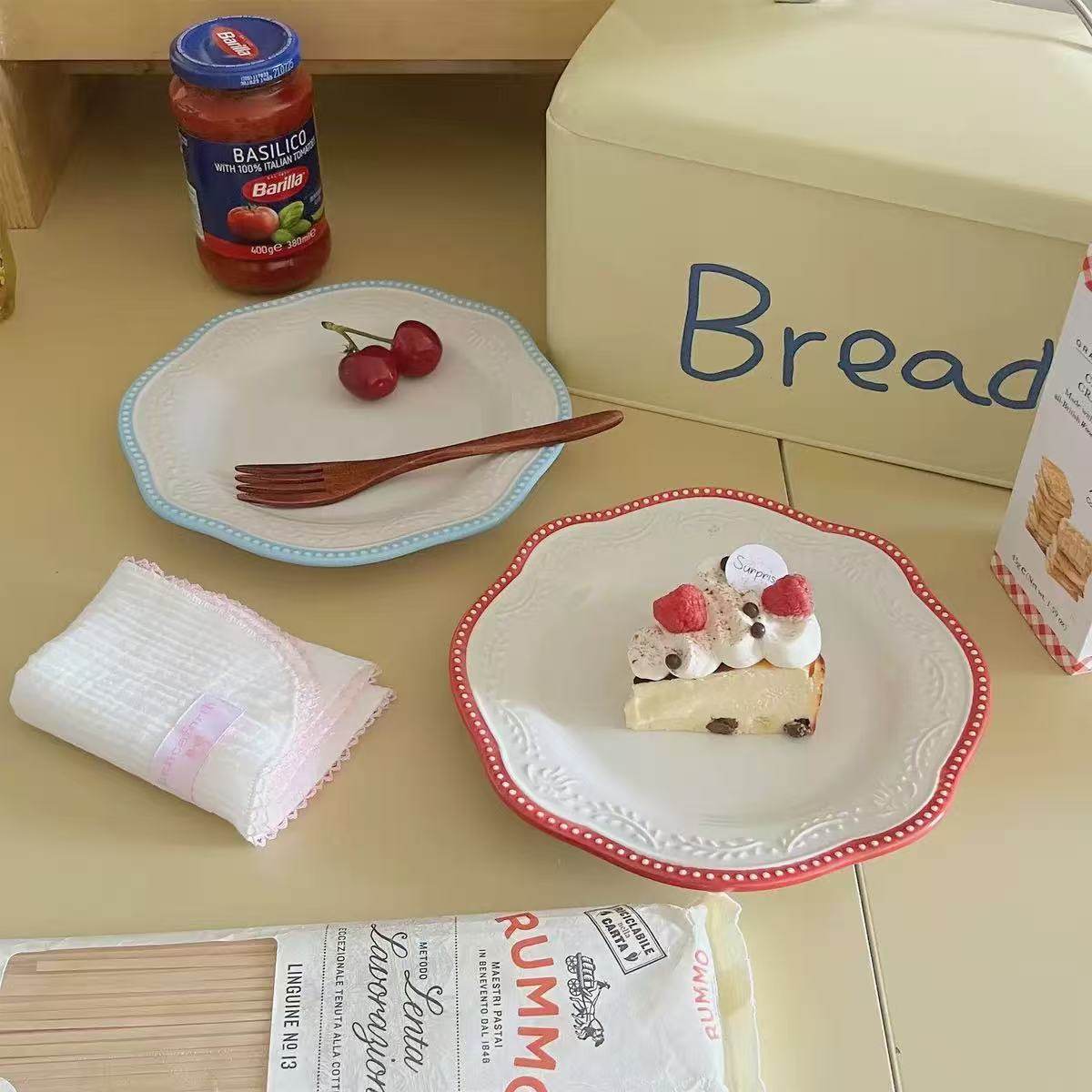ins风法式复古花边浮雕餐盘家用杯子碟子陶瓷餐具简约盘子甜品盘,餐饮具,盘,淘宝优惠券,粉丝福利购,淘宝优惠卷