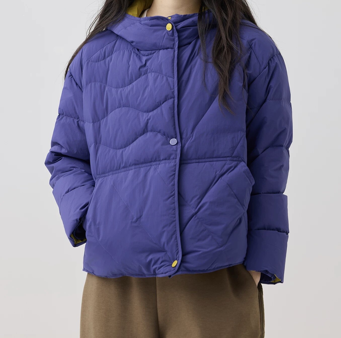 斯琴2025冬专柜正品紫色95%鸭绒连帽羽绒服保暖宽松短款BEDS01207