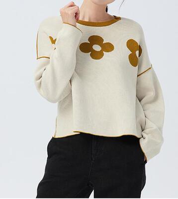 斯琴2022秋新品棉质双色提花圆领套头两面穿编织衫BBQB00538 699