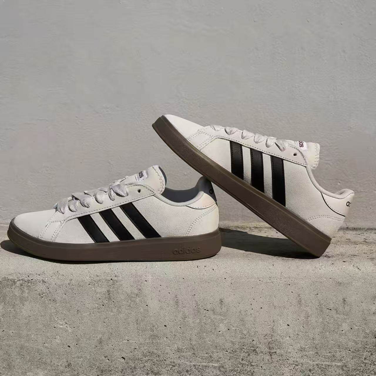 adidas阿迪达斯「面包鞋」GRAND COURT BASE 00s休闲低帮板鞋男女
