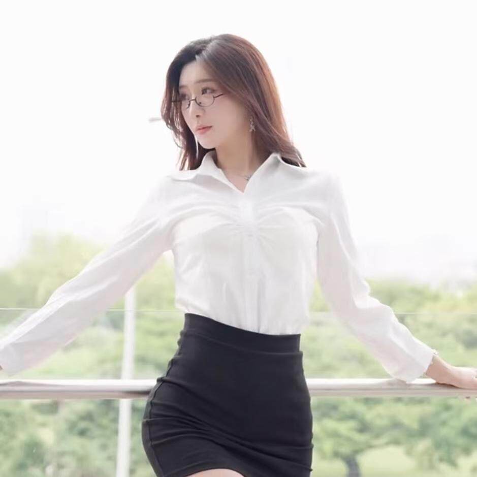 春秋新款白衬衫女职业工作服长袖通勤气质褶皱设计衬衣+高腰包裙