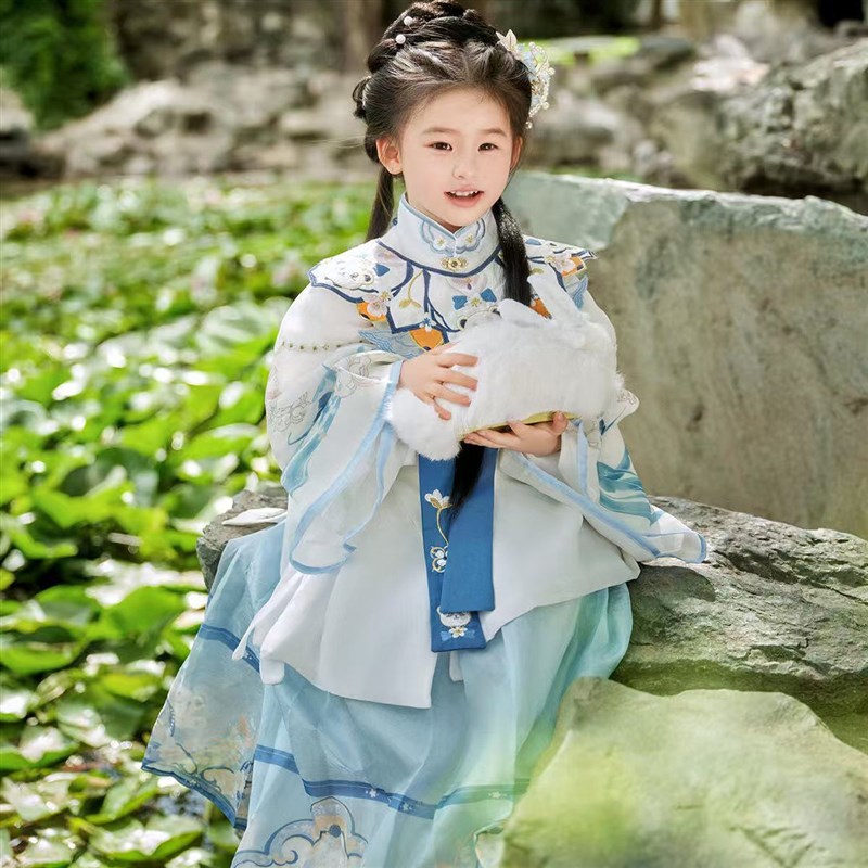 小熊2025年新款女童汉服国风宋风新款长衫马面裙明制古风重工云肩