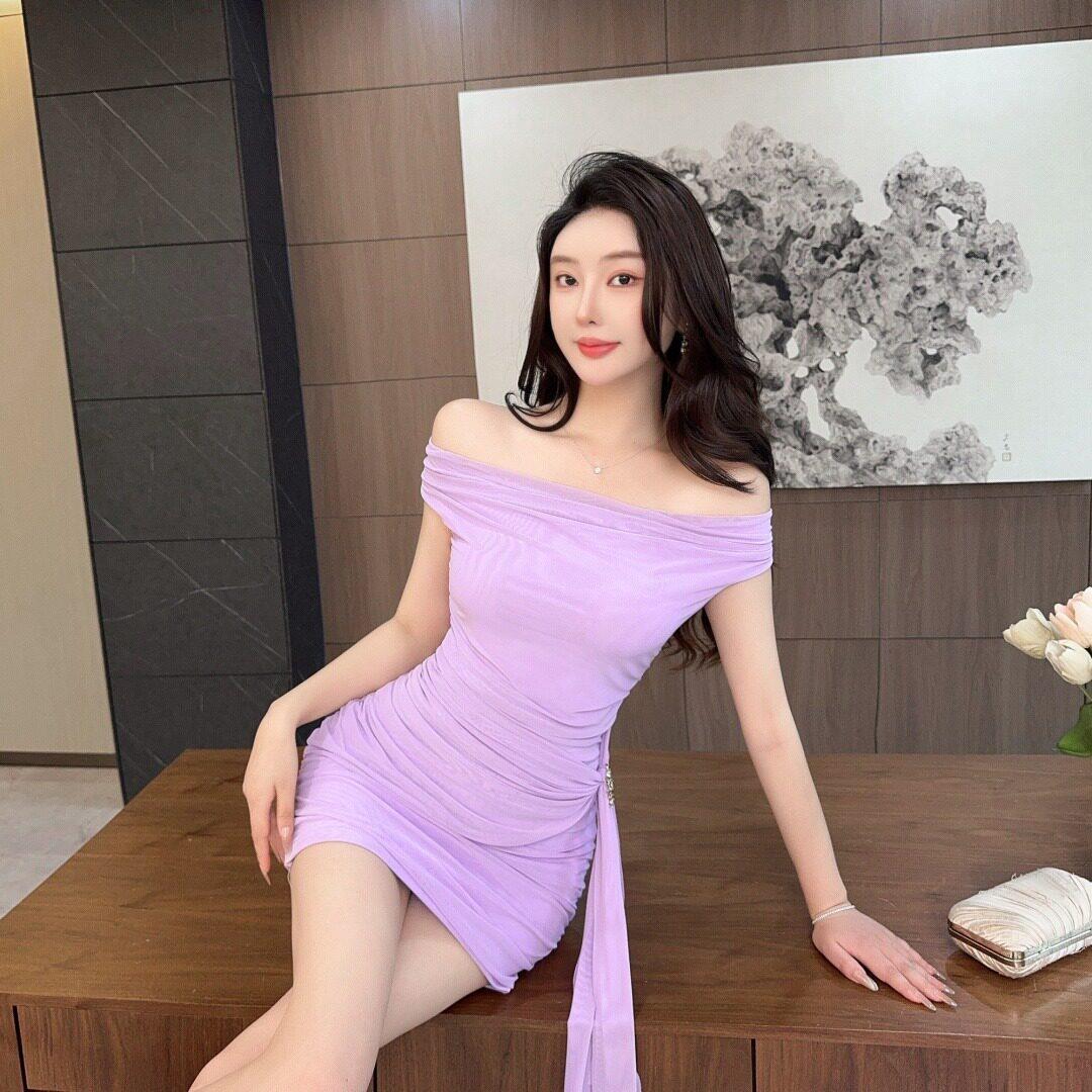 温柔风一字肩飘带连衣裙女韩系弹力网纱设计感修身显瘦包臀短裙子