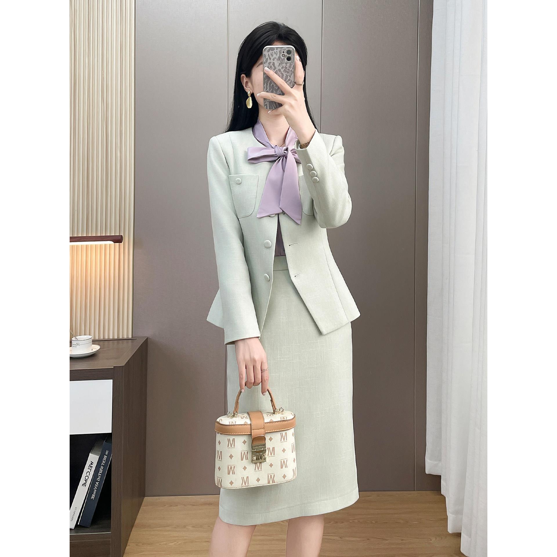职业套装女2025新款春秋小香风西装套裙气质正装美容院前台工作服