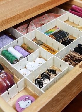 Drawer splits the mythograph's free combinations with a cell