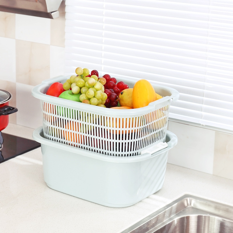 Two-story dishwashing baskets at home, with a thick leaking