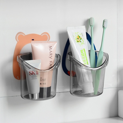 The children in the family toothbrush shelves are cute, free