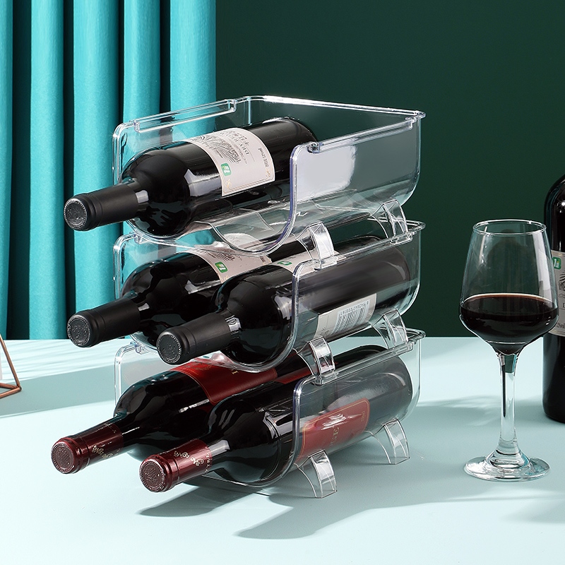 Home wine collects a plastic home refrigerator that can be f