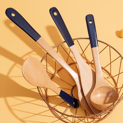 The house's wooden shovels are used for cooking with no stic