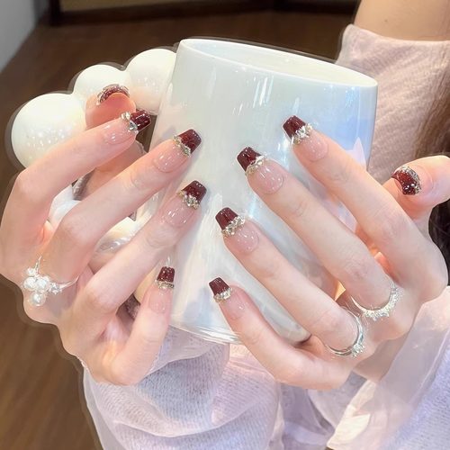 艺人红色系香槟碎钻手工美甲穿戴甲2025年新款短梯高级感美甲贴片