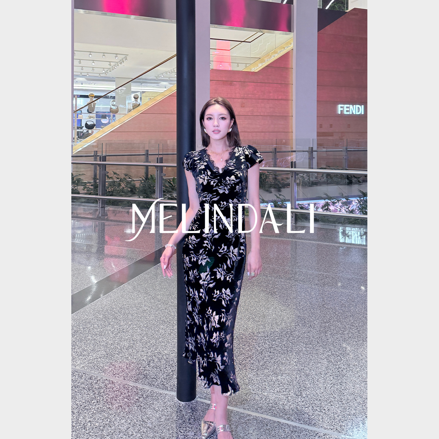 MELINDA LI【白玉兰】新中式重磅真丝丝绒烧花睫毛蕾丝斜裁旗袍