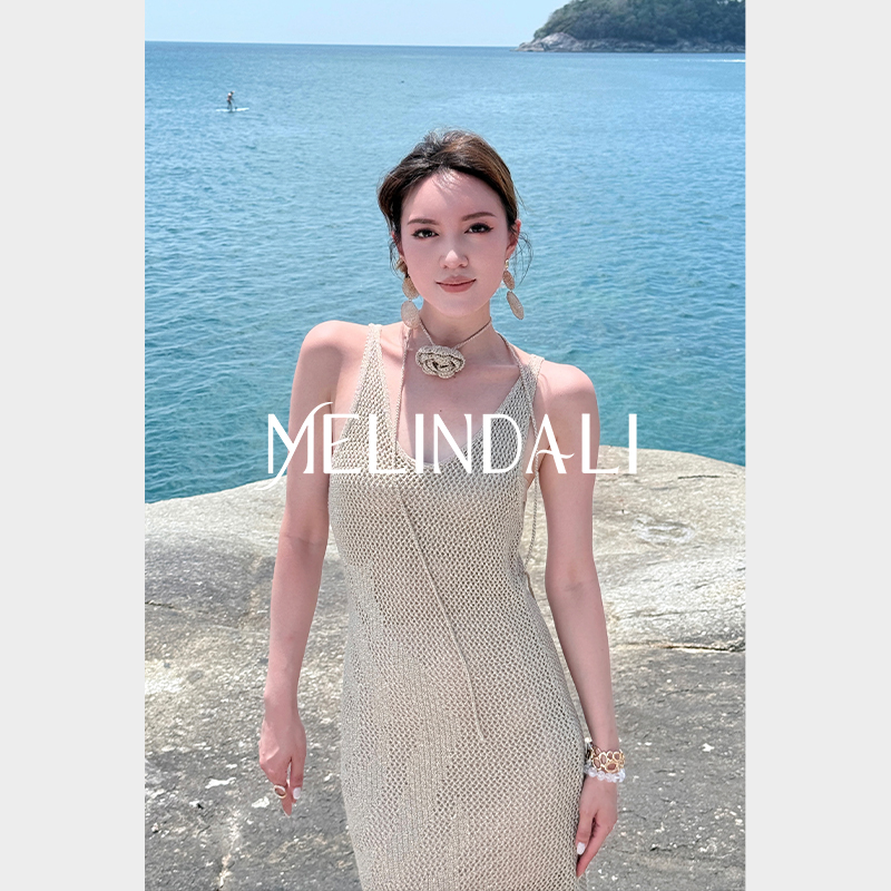MELINDA LI【海岸山茶】重磅手工玫瑰花颈饰V领针织吊带连衣裙