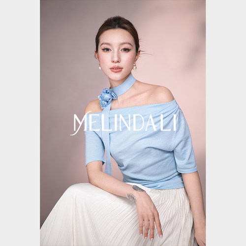 MELINDA LI【花艺师】复古金葱细闪立体花朵飘带一字领修身毛衣