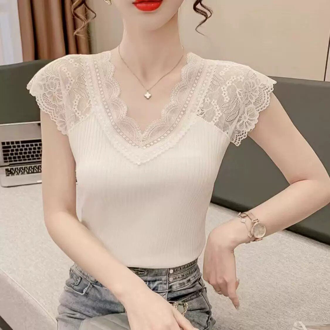 2026春夏款吊带背心女大码内搭外穿修身V领蕾丝边无袖背心打底衫