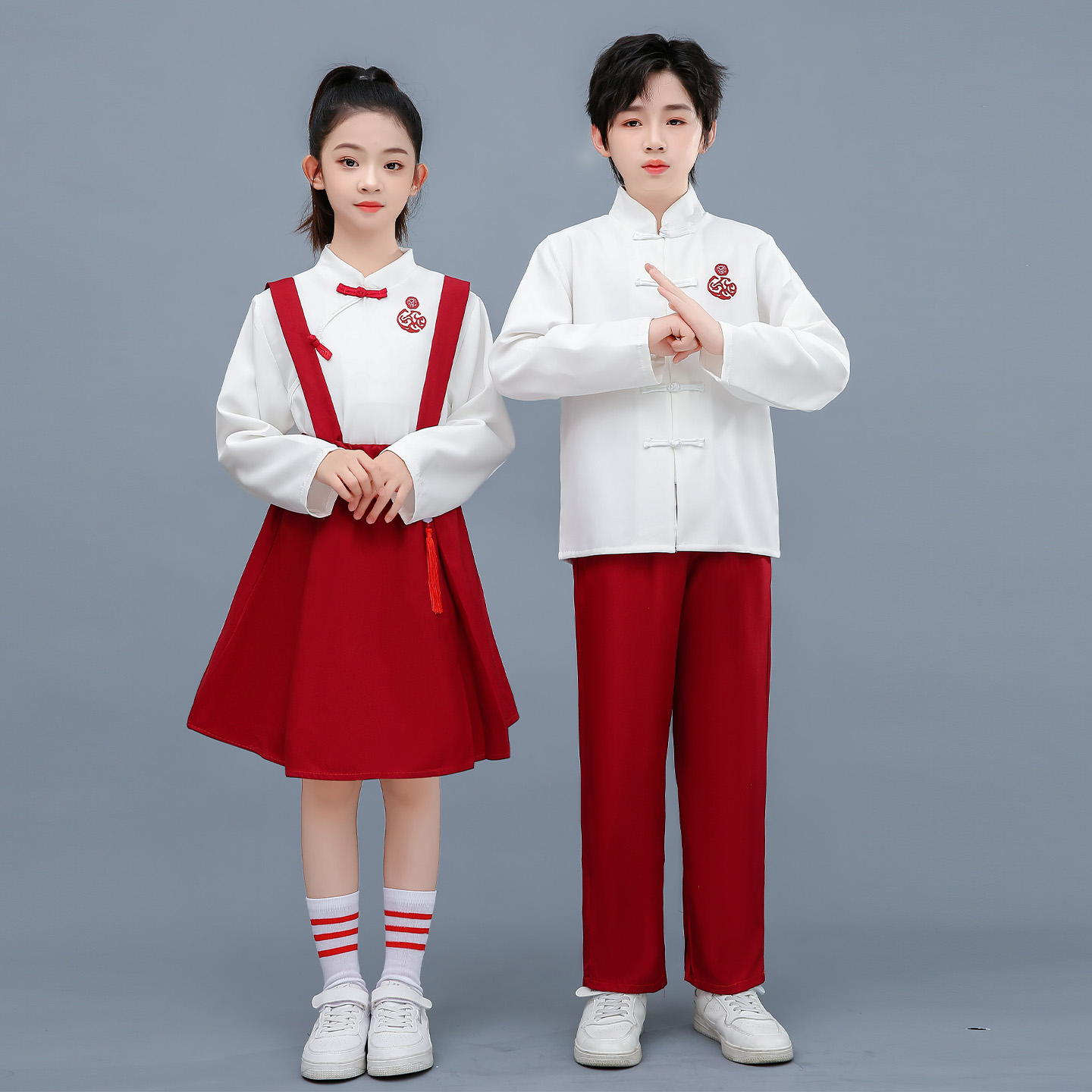小学生合唱红色爱国主题朗诵演服