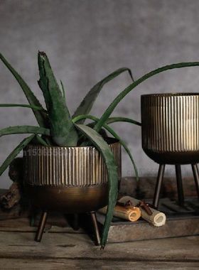 American Industrial Style Metal Flowerpots Tripod Flower