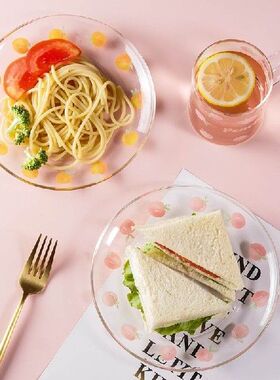 Breakfast dishes, flat plates, plates, glass food,