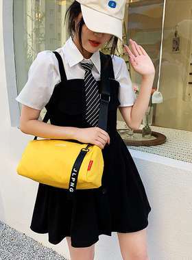 Cylindrical Large Capacity Women's Travel Bag Me