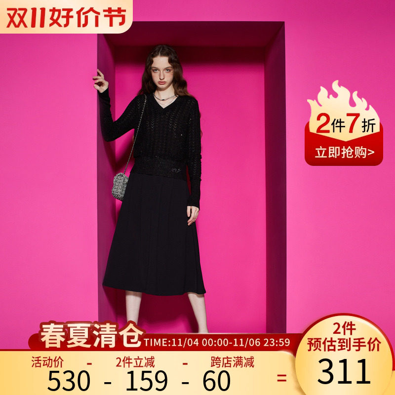 Juicy Couture橘滋2023新款暗黑星光V领绣花黑色长袖女针织衫高性价比高么？
