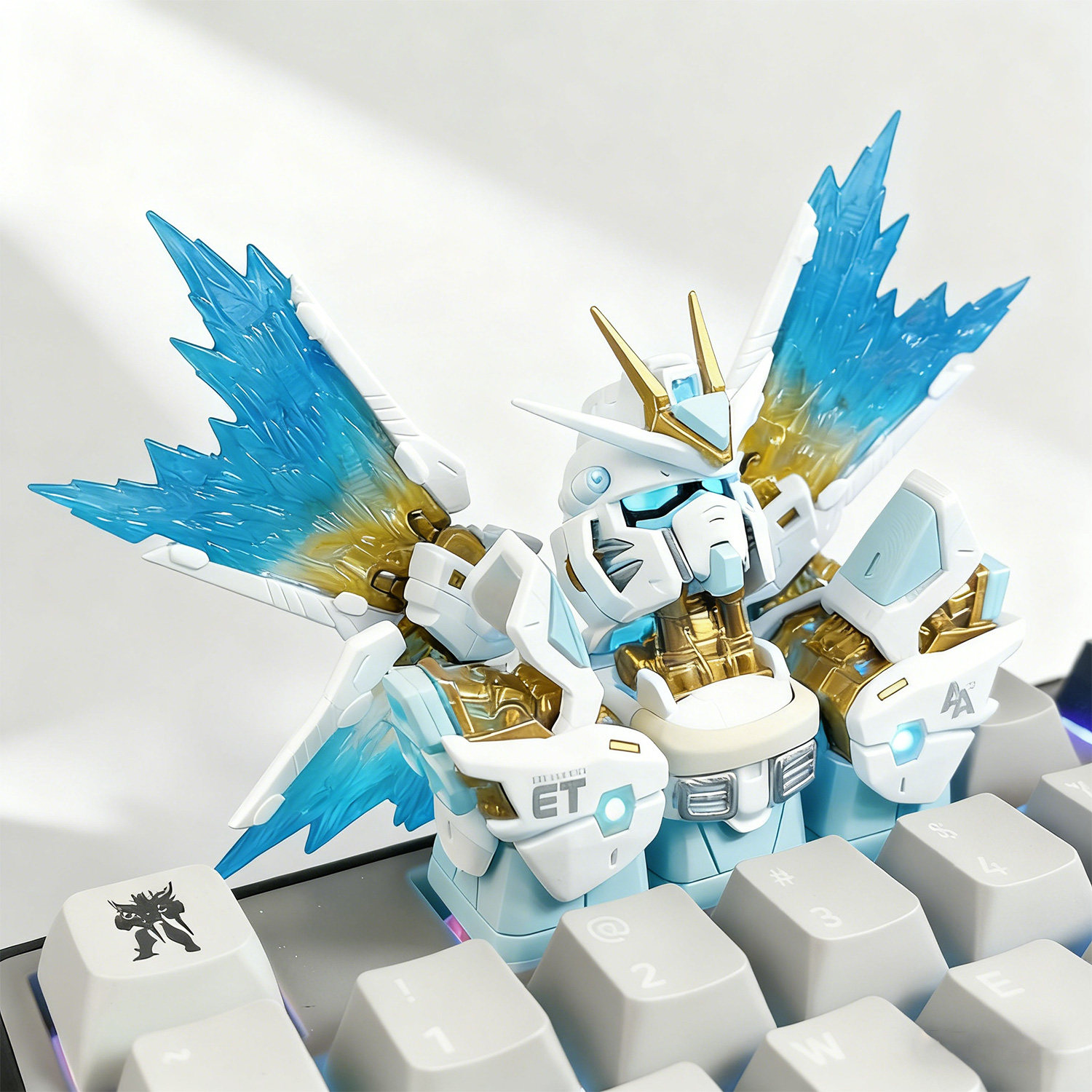 强袭自由蓝键帽高达键帽机械键盘个性定制键Esc客制化ttc创意rog