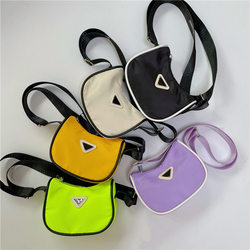 新款儿童包2024男童女孩时尚户外休闲斜挎包零钱包女生潮搭小背包