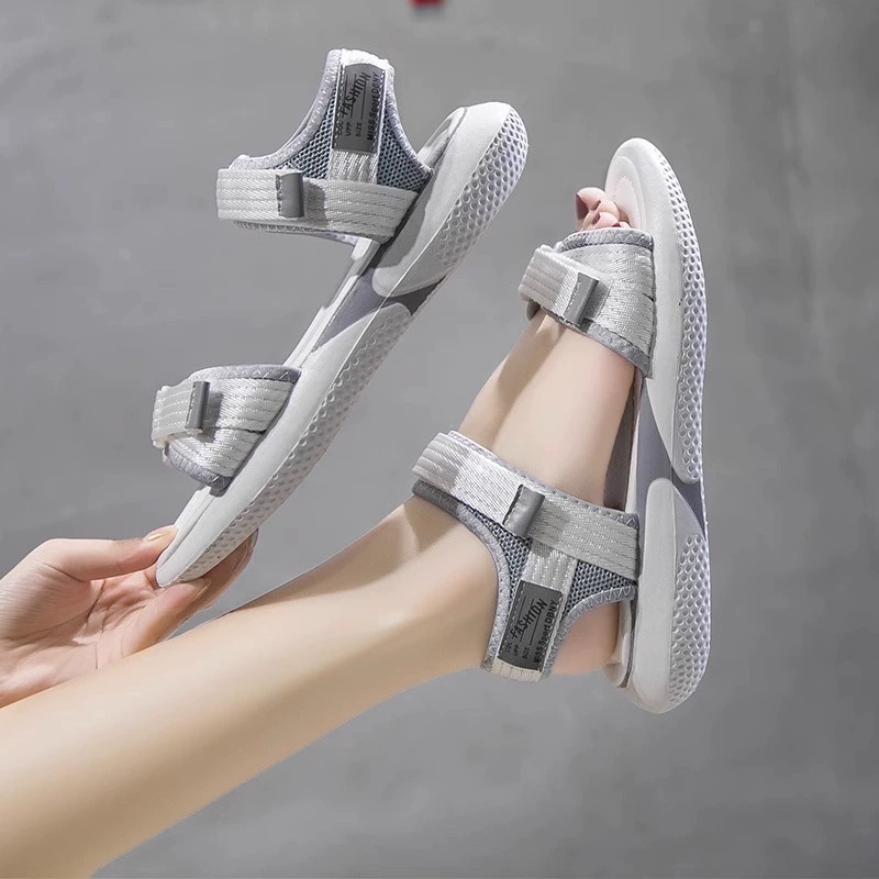 人本平底户外休闲魔术贴沙滩鞋