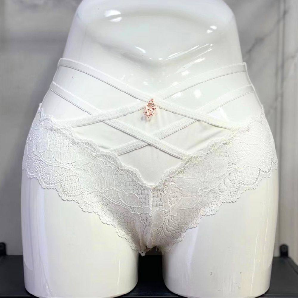 细带交叉镂空少女性蕾丝边内裤 中高腰吊饰女士三角裤底裤内裤女,女士内衣/男士内衣/家居服,女三角裤,淘宝优惠券,粉丝福利购,淘宝优惠卷
