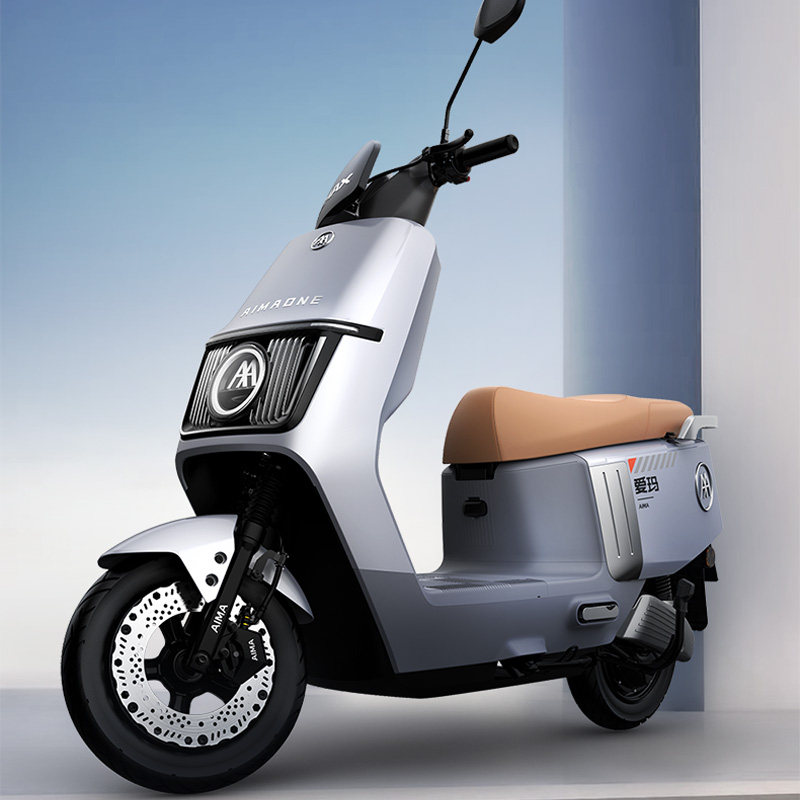 爱玛仰望72v25铅酸长续航电动摩托车