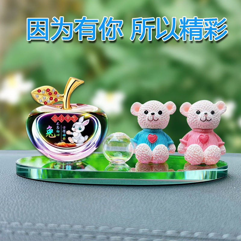 卡通熊男女汽车摆件新款车载装饰