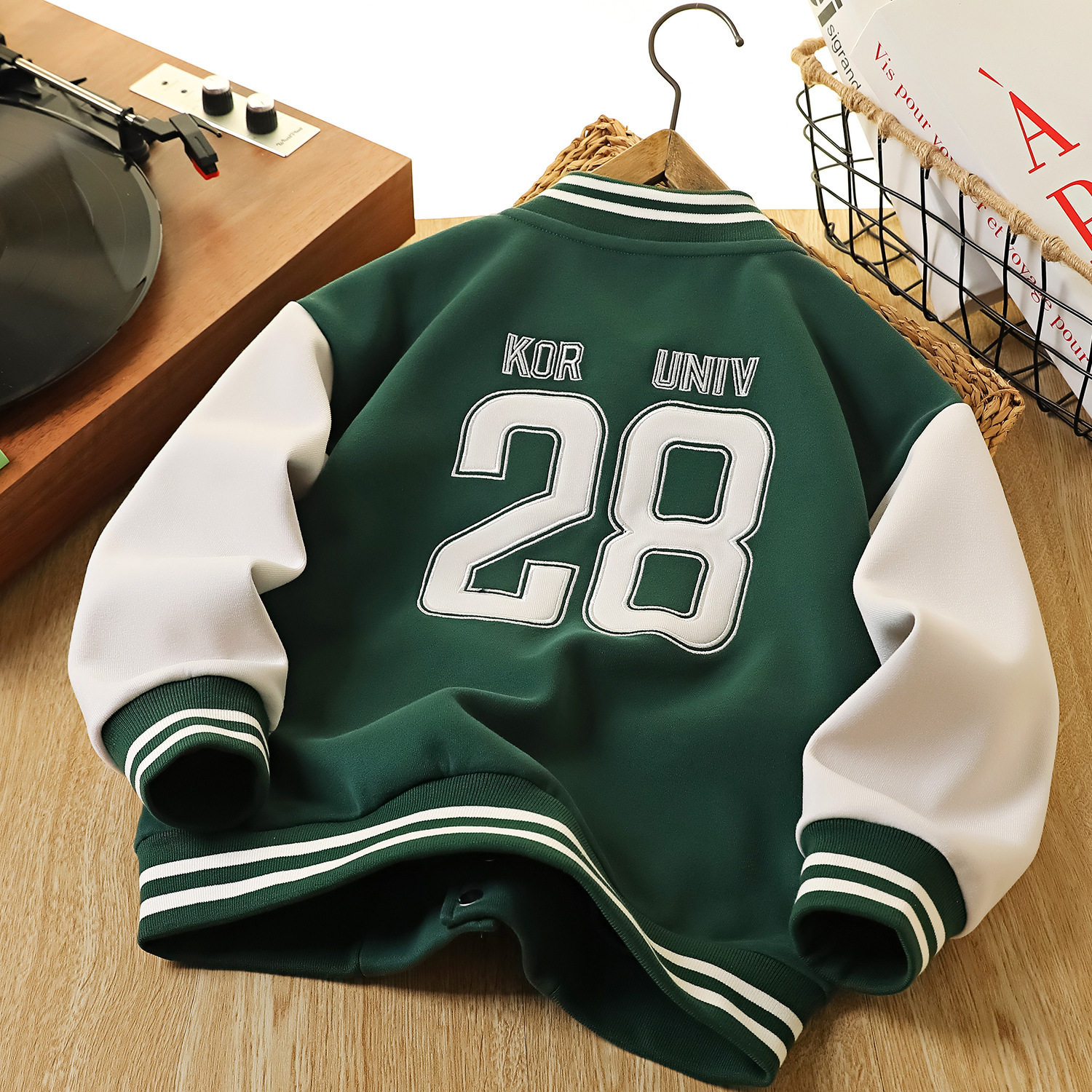 侠客熊女童外套新款儿童春季洋气休闲上衣中大童装男童宽松棒球服