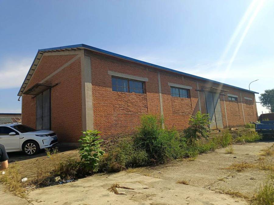 2月13日唐山两处土地使用权及土地上的房产和混凝土地面、围墙等附属物网络拍卖公告