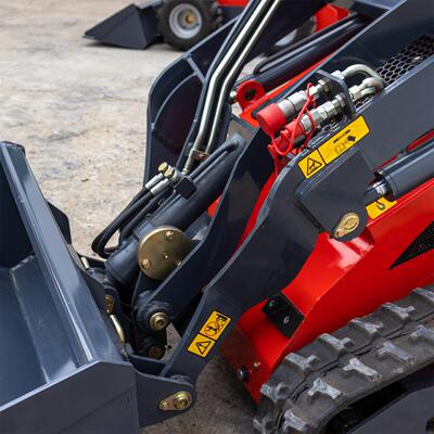 产小型滑移装载d机 出口美国Ski468 ste工er loader 生施装卸用