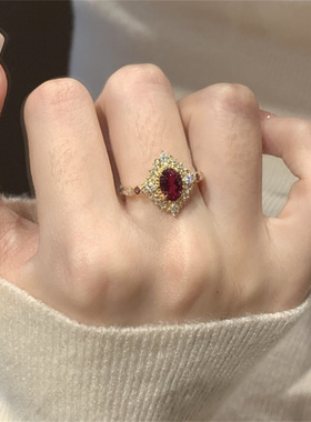 爆闪红色鸽子蛋戒指女