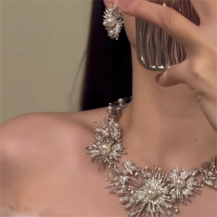 zoozmomo欧美夸张银色花朵珍珠项链女礼服配饰精致高级感锁骨链潮