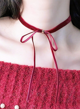 纯欲风红色丝绒蝴蝶结颈链