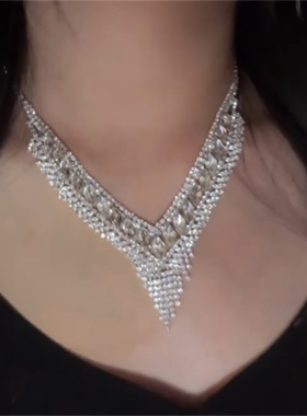 高级感闪钻流苏项链女晚礼服