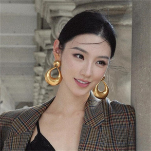 zoozmomo宋佳同款金色大耳环女欧美夸张耳饰轻奢小众高级感耳钉潮