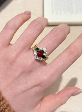 红宝石鸽子蛋戒指女款