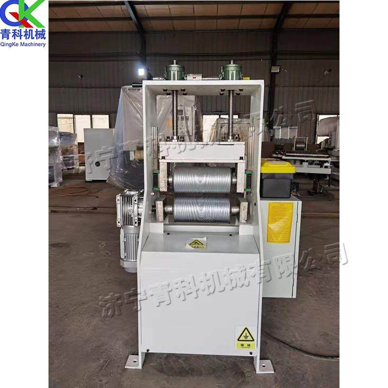 全自动木板刻花压纹机小型实木地板压花机单面双面胶合板烙花机